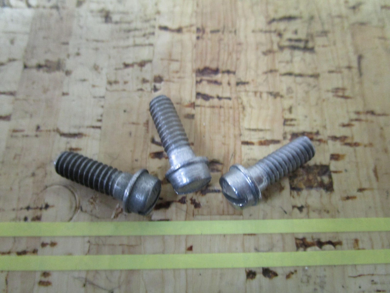 *NEW OEM* (LOT OF 3) 0720 OMC Johnson Evinrude Screw 304071 0304071