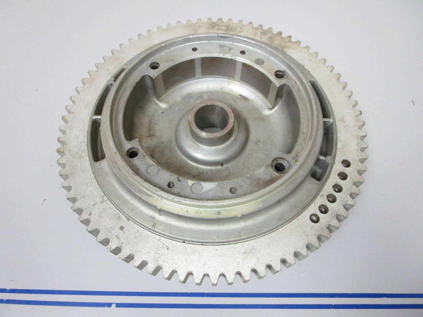 *NEW OEM* 0720 OMC Johnson Evinrude 1976 35hp Flywheel 582013 581353