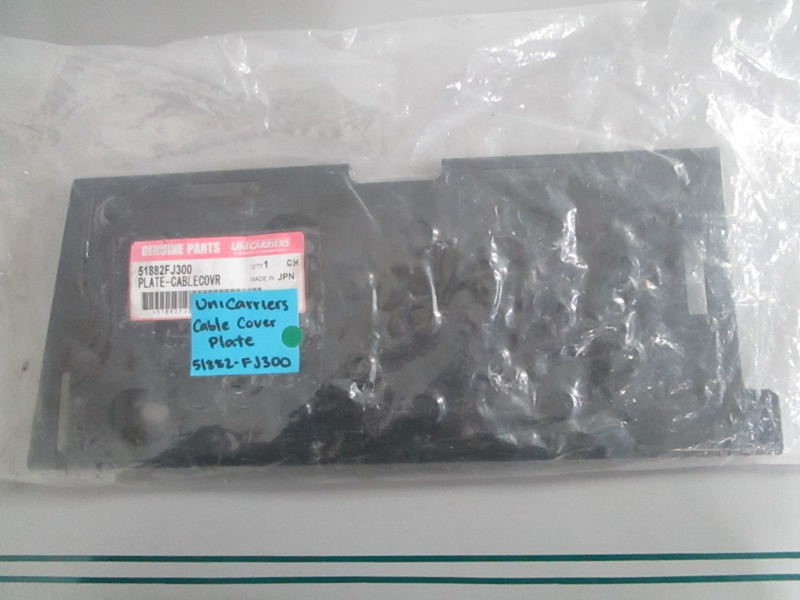 NEW OEM 51882-FJ300 UniCarriers Cable Cover Plate 0820