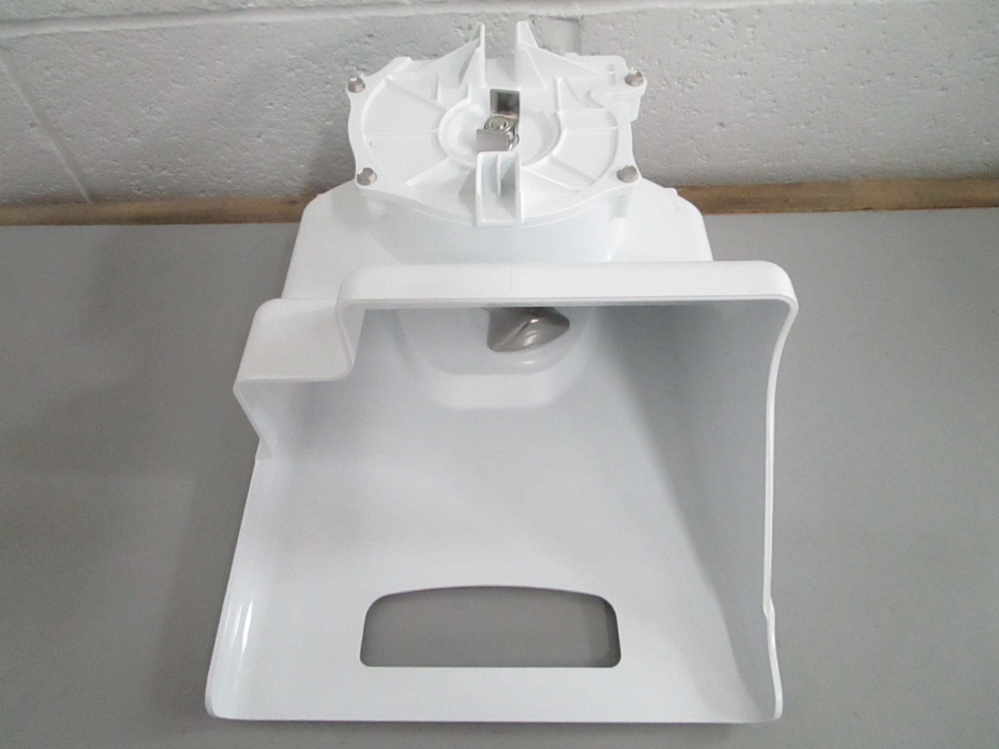 *NEW OEM* 0820 GE Ice Bucket & Motor Kit WR49X10322