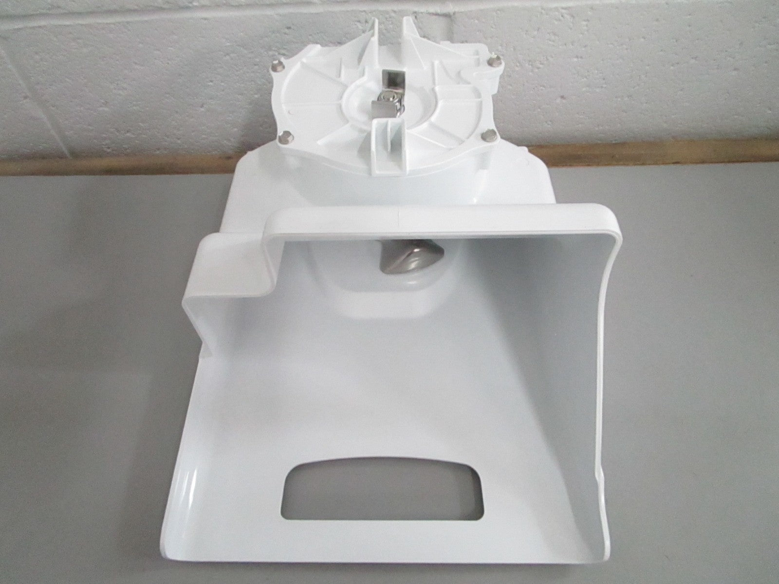 *NEW OEM* 0820 GE Ice Bucket & Motor Kit WR49X10322