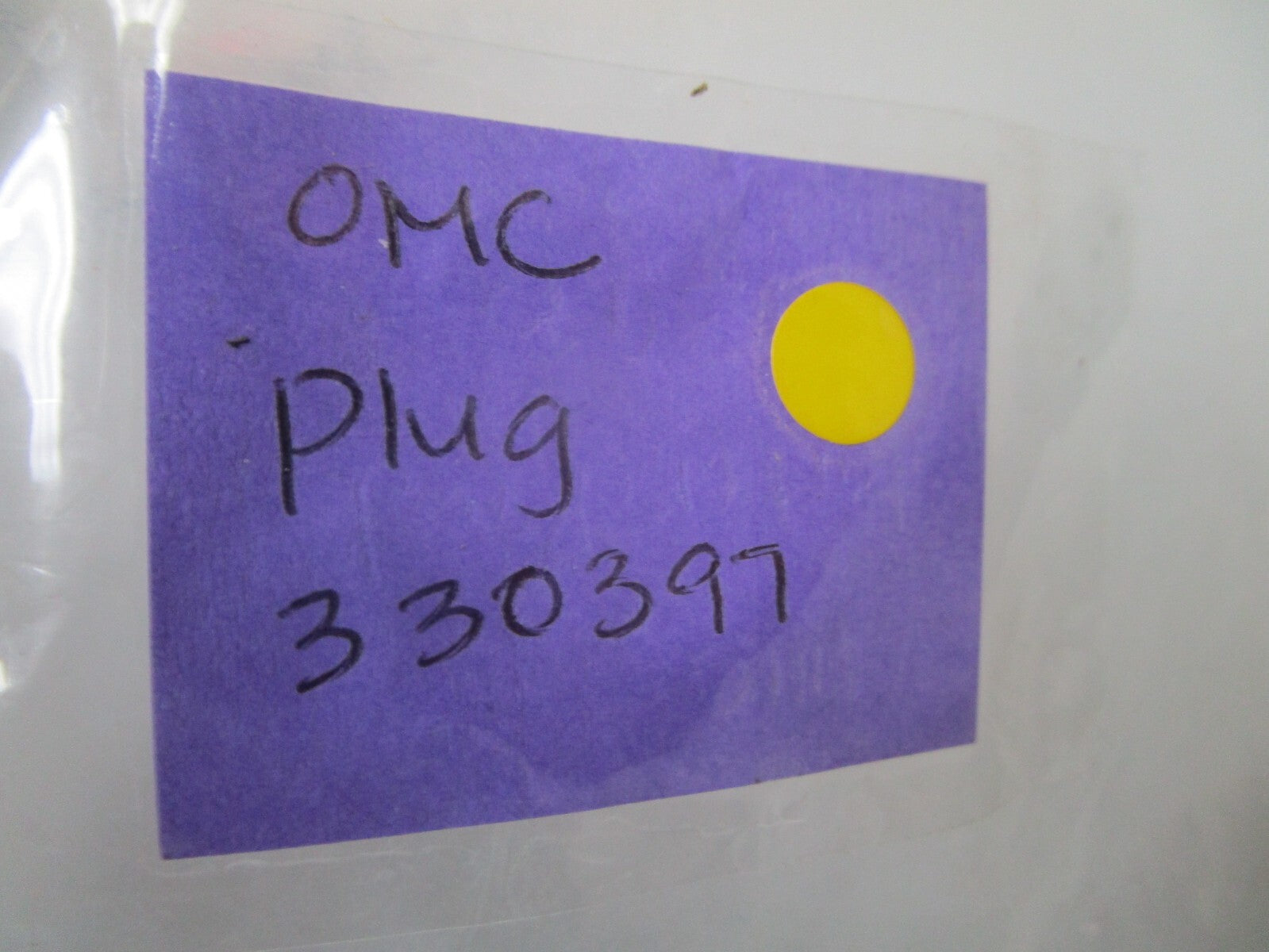 *NEW OEM* (LOF OF 6) 0810 OMC Johnson Evinrude Plug 330397 0330397