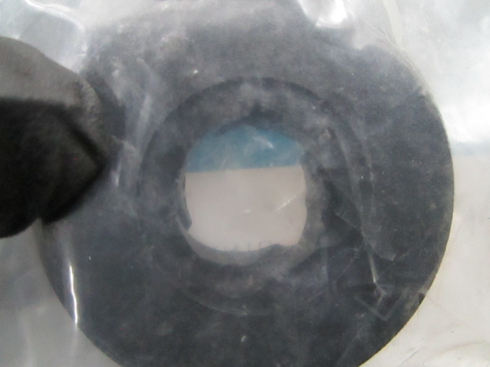 *NEW OEM* 0810 OMC Johnson Evinrude Pinion 318940 0318940