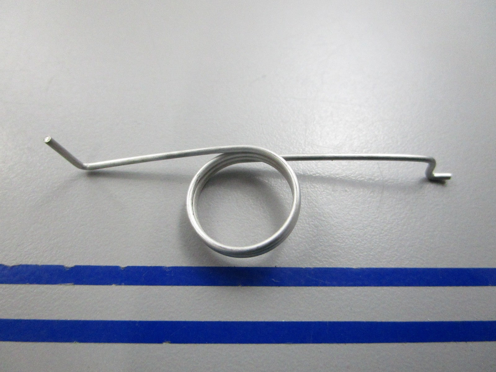 NEW OEM 329002 0329002 OMC Johnson Evinrude Tilt Lock Spring 0810