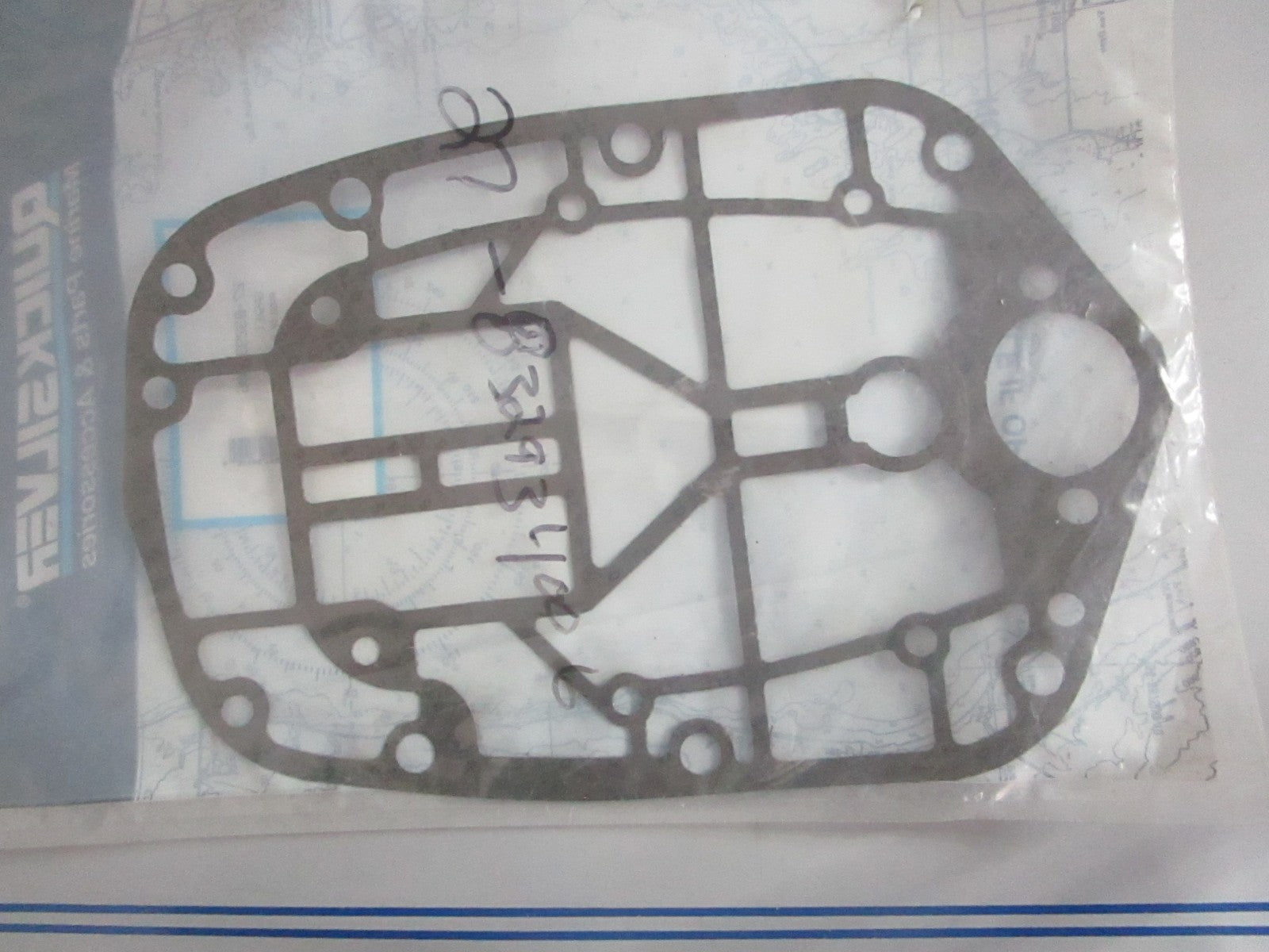 NEW OEM 27-832934006 Mercury Quicksilver Gasket 0820