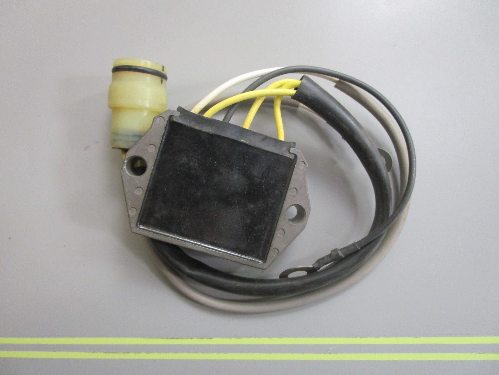 *NEW OEM* 0820 Suzuki Rectifier & Regulator 32800-93J02 32800-93J03