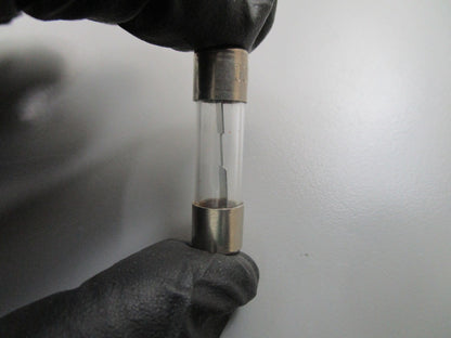 *NEW OEM* 0810 Volvo Penta Fuse 850905