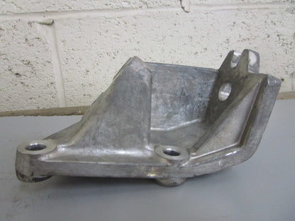 *NEW OEM* 0820 Volvo Penta Engine Bracket 831973