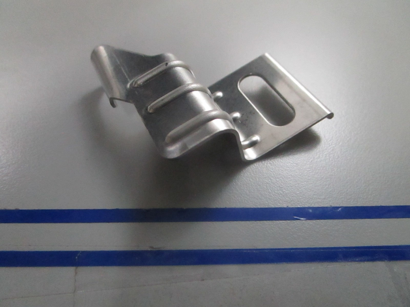 *NEW OEM* 0810 OMC Johnson Evinrude Timing Pointer 350927 0350927