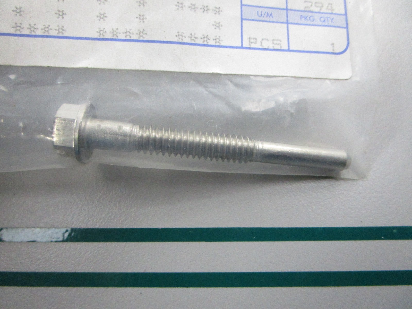 NEW OEM 332945 0332945 OMC Johnson Evinrude Screw Steering Friction 0810