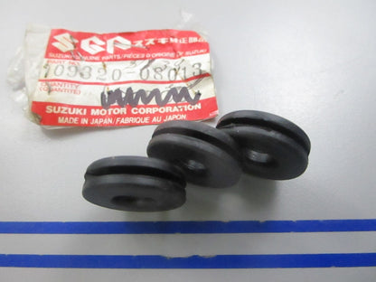 NEW OEM (LOT OF 3) 09320-08013 Suzuki Cushion 0810