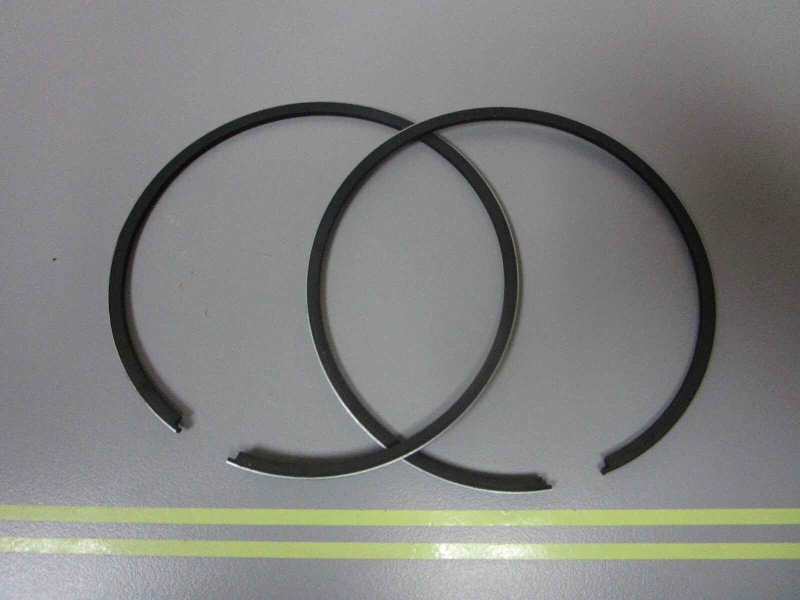 *NEW OEM* 0810 Mercury Quicksilver 2 Ring Set 39-18487A12