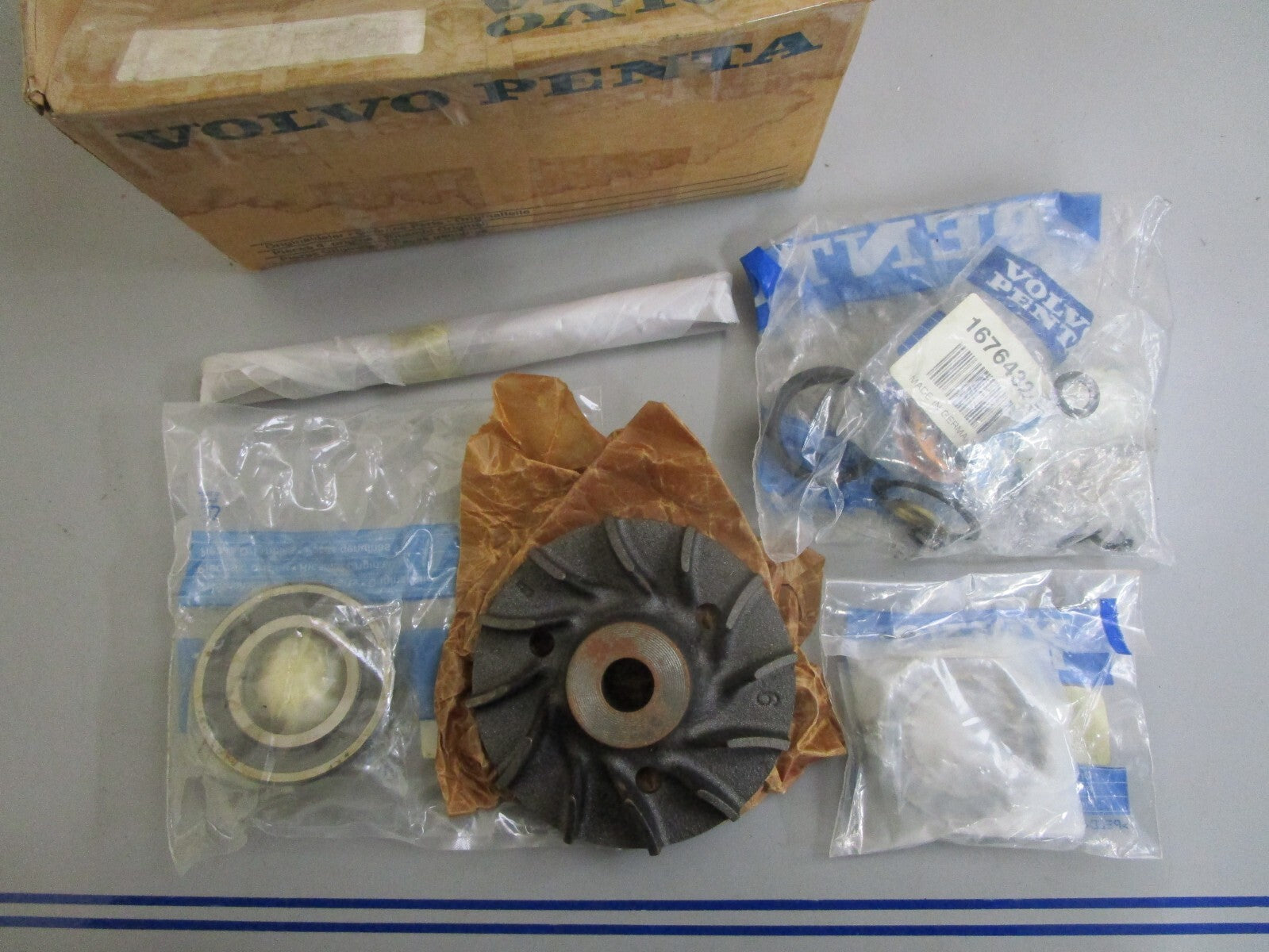 *NEW OEM* 0820 Mercury Quicksilver Overhaul Kit 876600