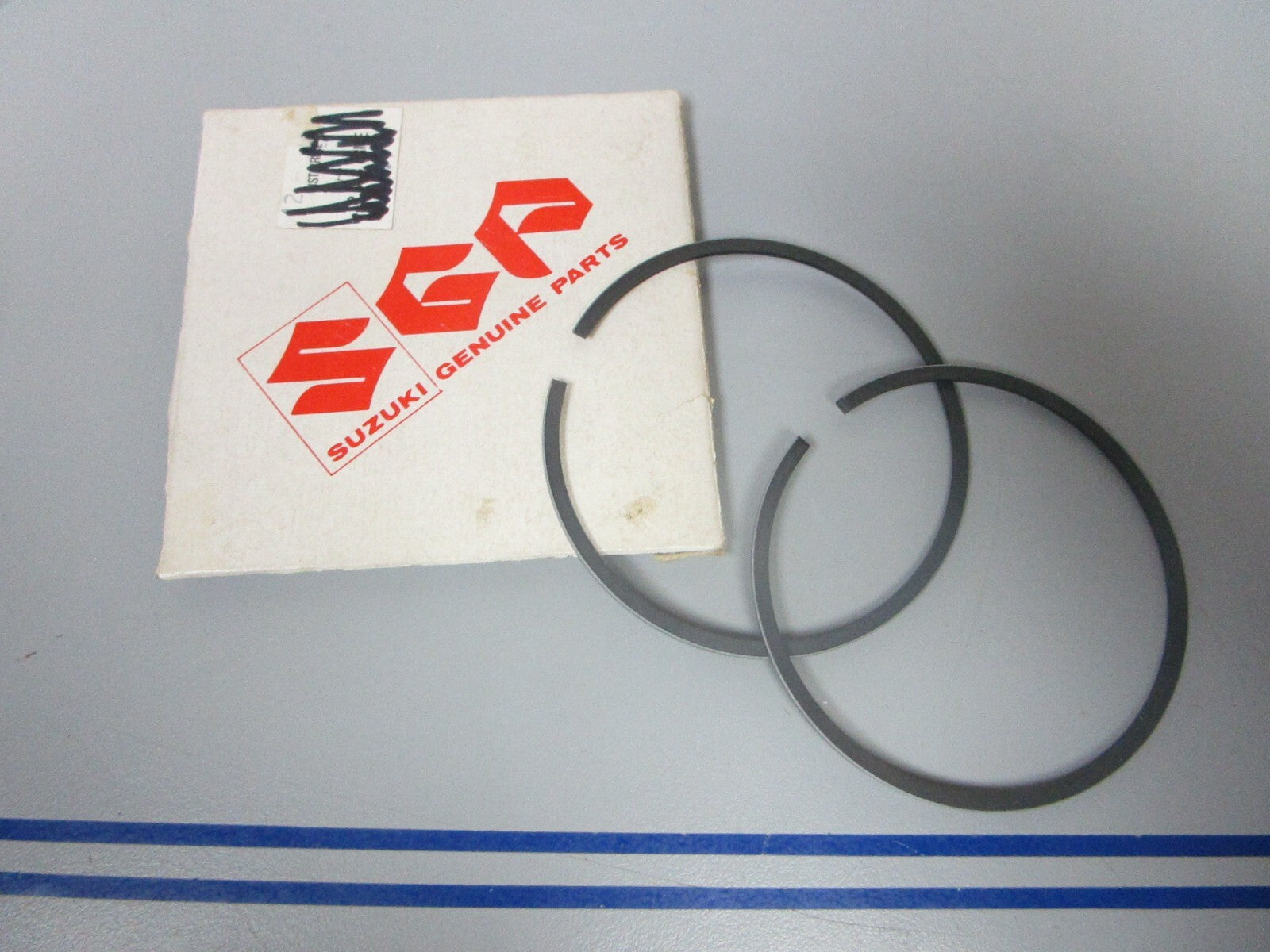 *NEW OEM* 0810 Suzuki Piston Ring Set 12140-93301