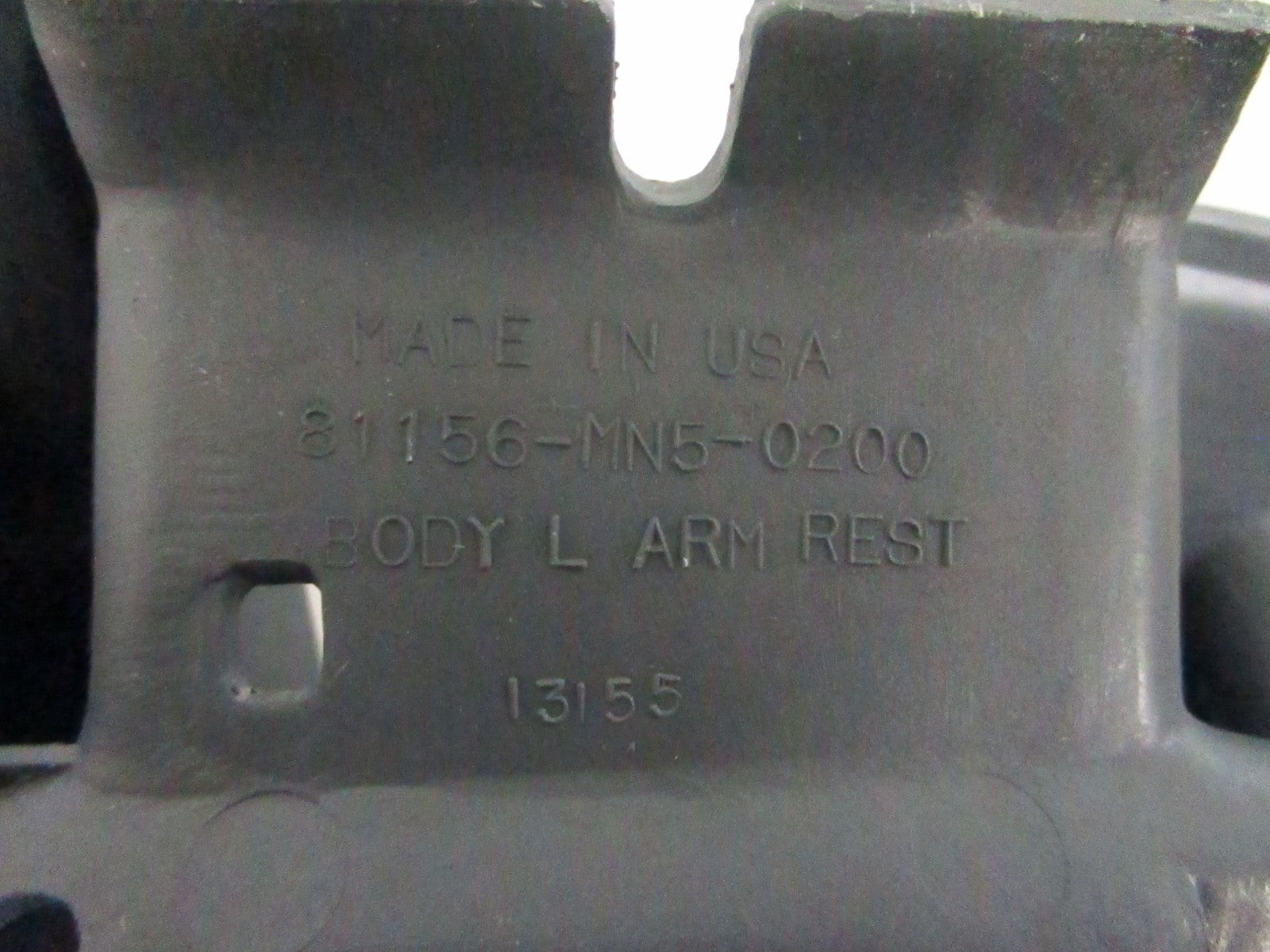 NEW OEM 81156-MN5-0200 Honda Left Arm Rest Mount Cover 0820