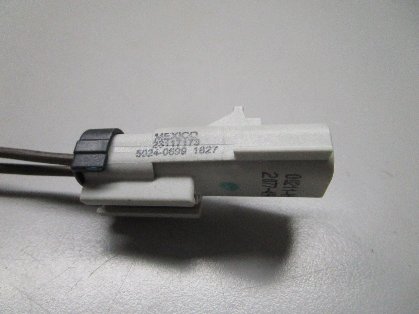 *NEW OEM* 0820 Volvo Penta Temperature Sensor 23117173