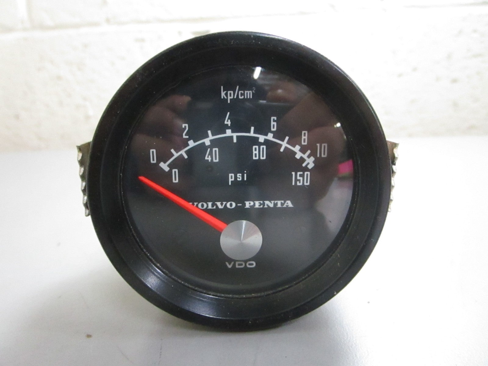 *NEW OEM* 0820 Volvo Penta Oil Pressure Gauge 837757