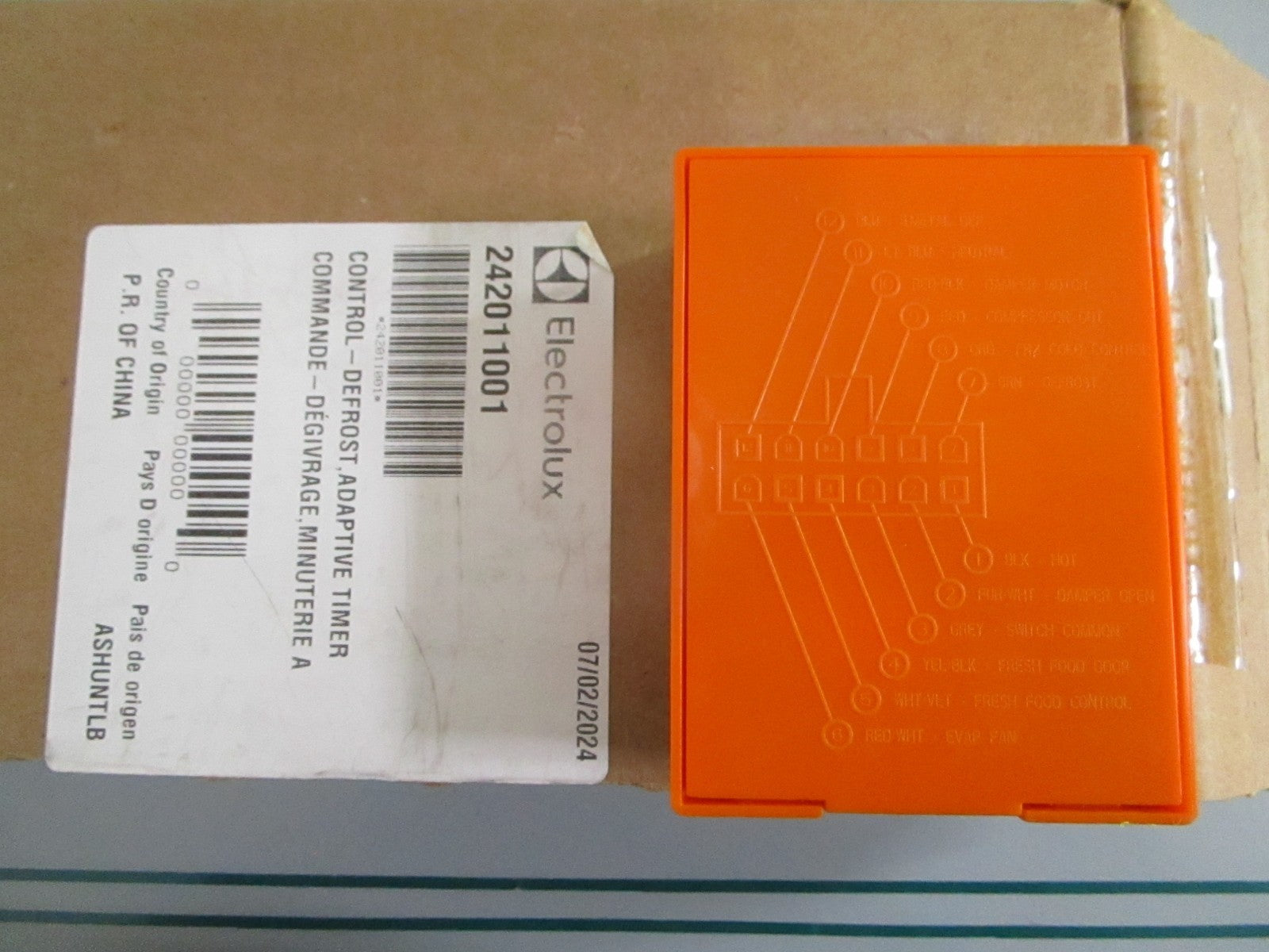NEW OEM 242011001 Electrolux Defrost Control Board 0820