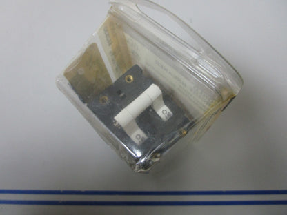 *NEW OEM* 0720 Carling Anchor 30 AMP Double Throw Circuit Breaker 552830