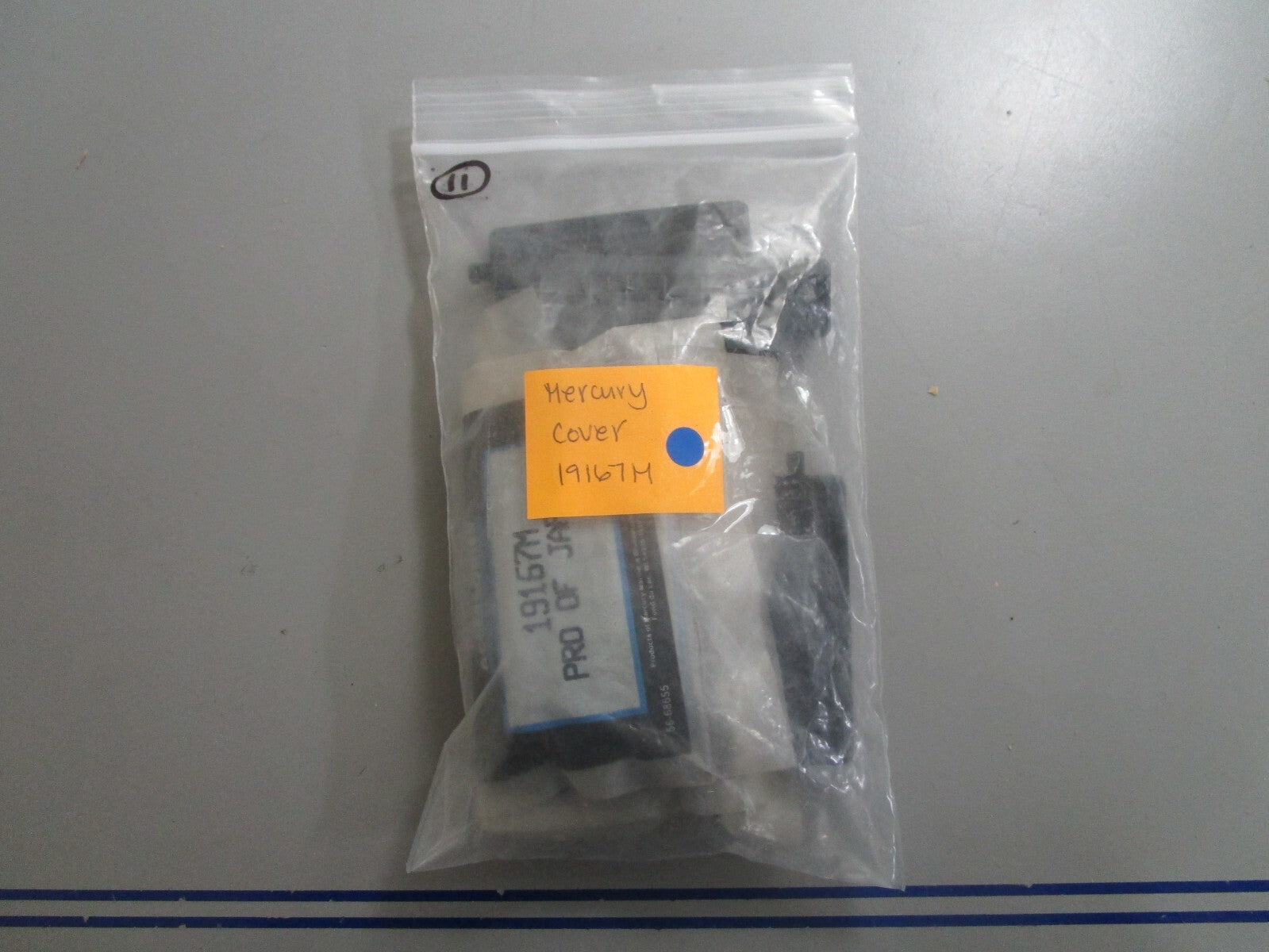 *NEW OEM* 0810 Mercury Quicksilver Cover 19167M