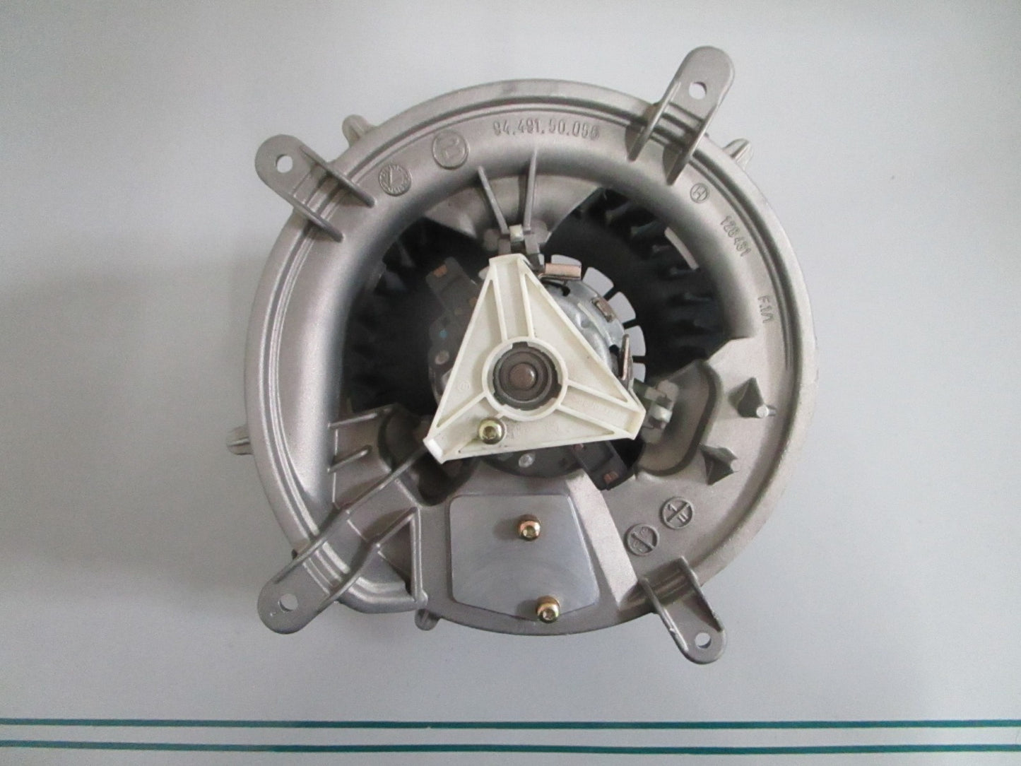 NEW OEM 2108206842 Mercedes-Benz Behr Blower Motor 0820
