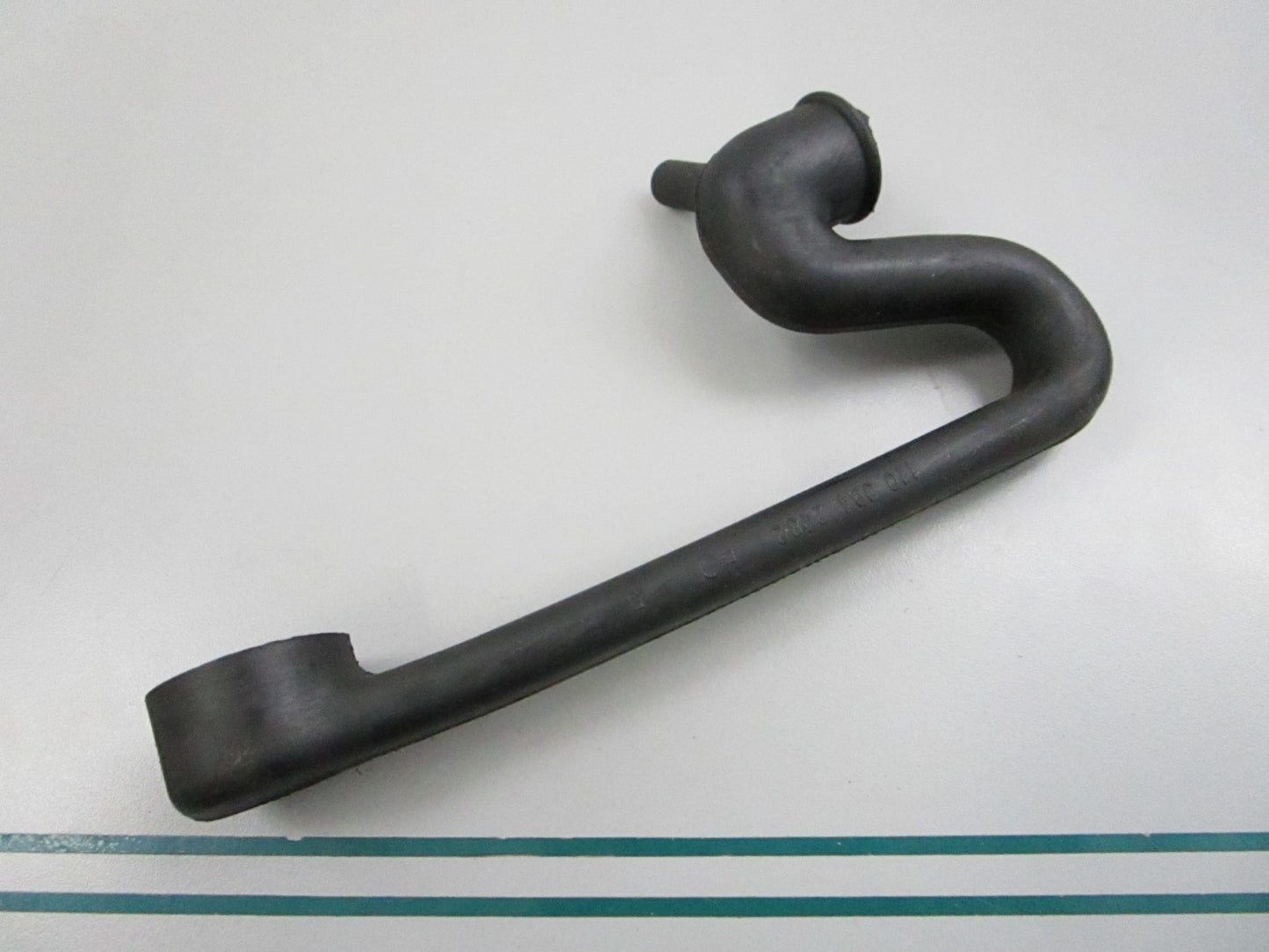 NEW OEM 1100942482 Mercedes-Benz Crankcase Breather Hose 0810