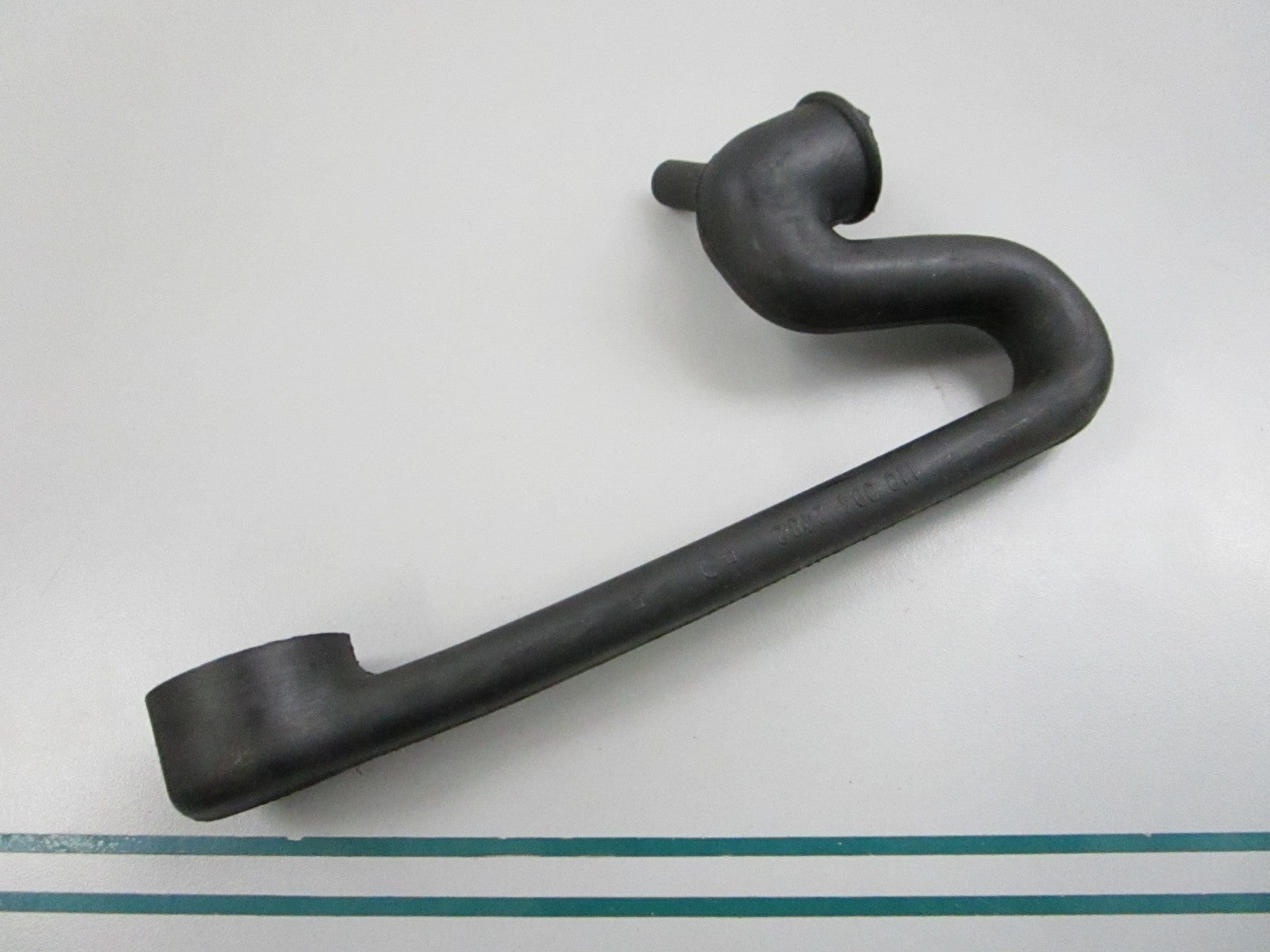NEW OEM 1100942482 Mercedes-Benz Crankcase Breather Hose 0810