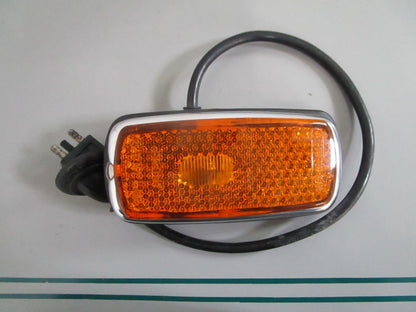 NEW OEM 0008260441 Mercedes-Benz RH Front Side Marker Light 0820