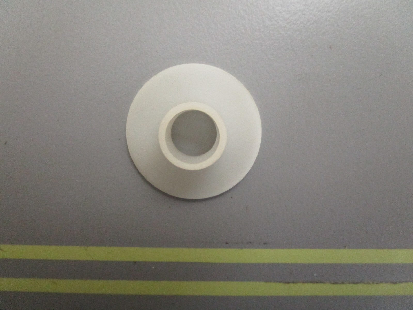 *NEW OEM* 0820 OMC Johnson Evinrude Bushing 335426 0335426