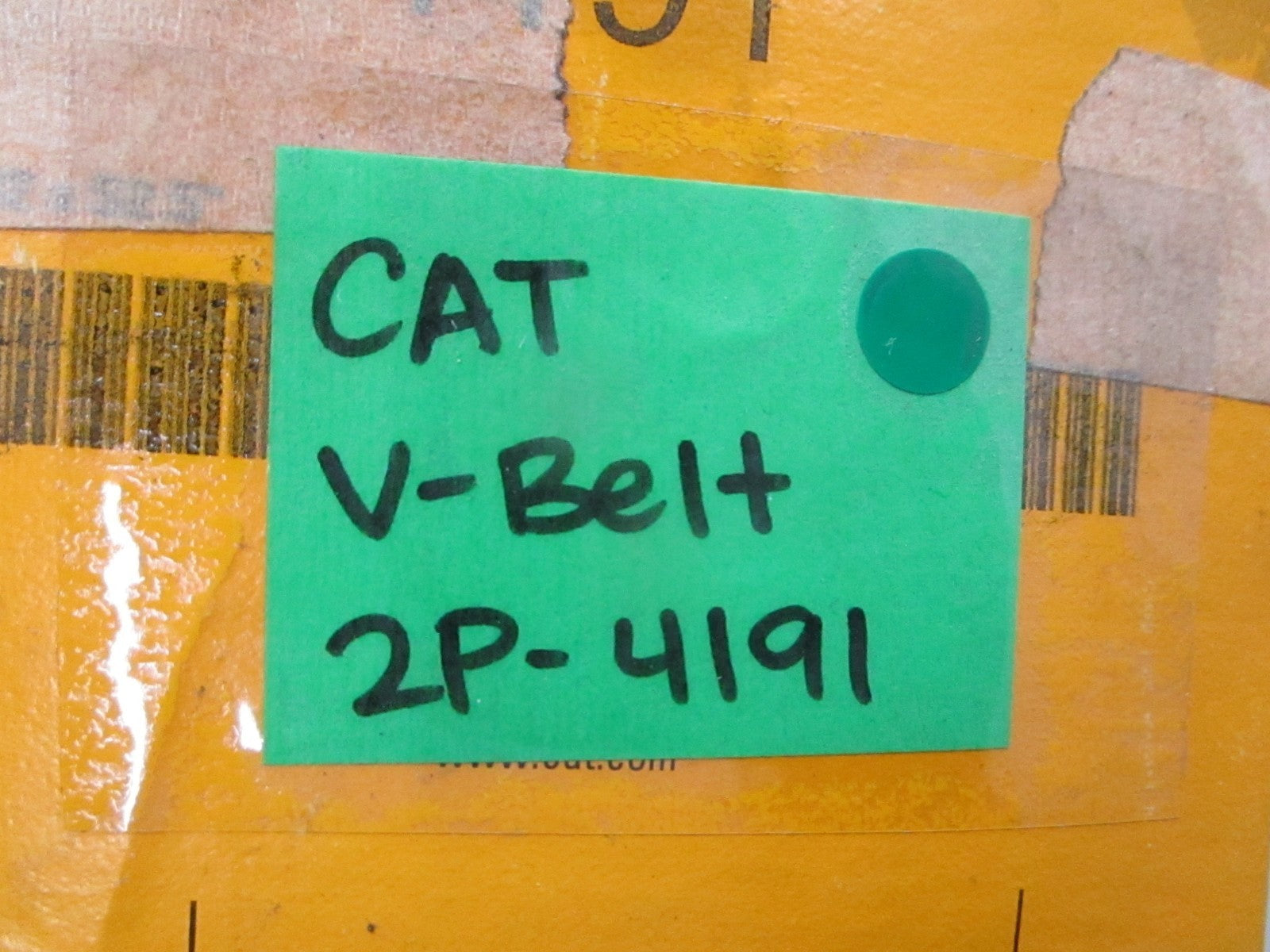 NEW OEM 2P-4191 CAT V-Belt 0810