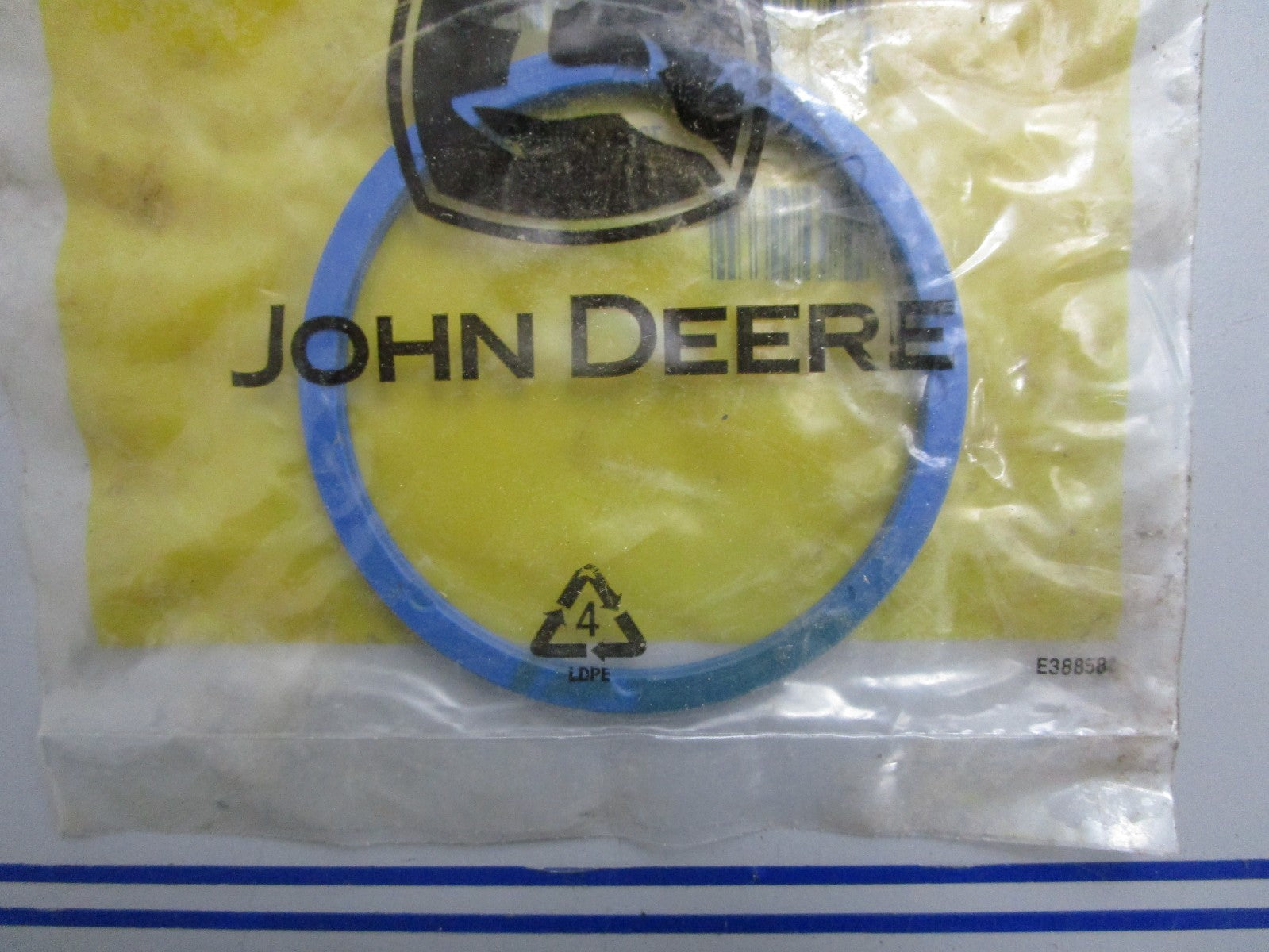 *NEW OEM* 0820 John Deere Oil Seal AT154162