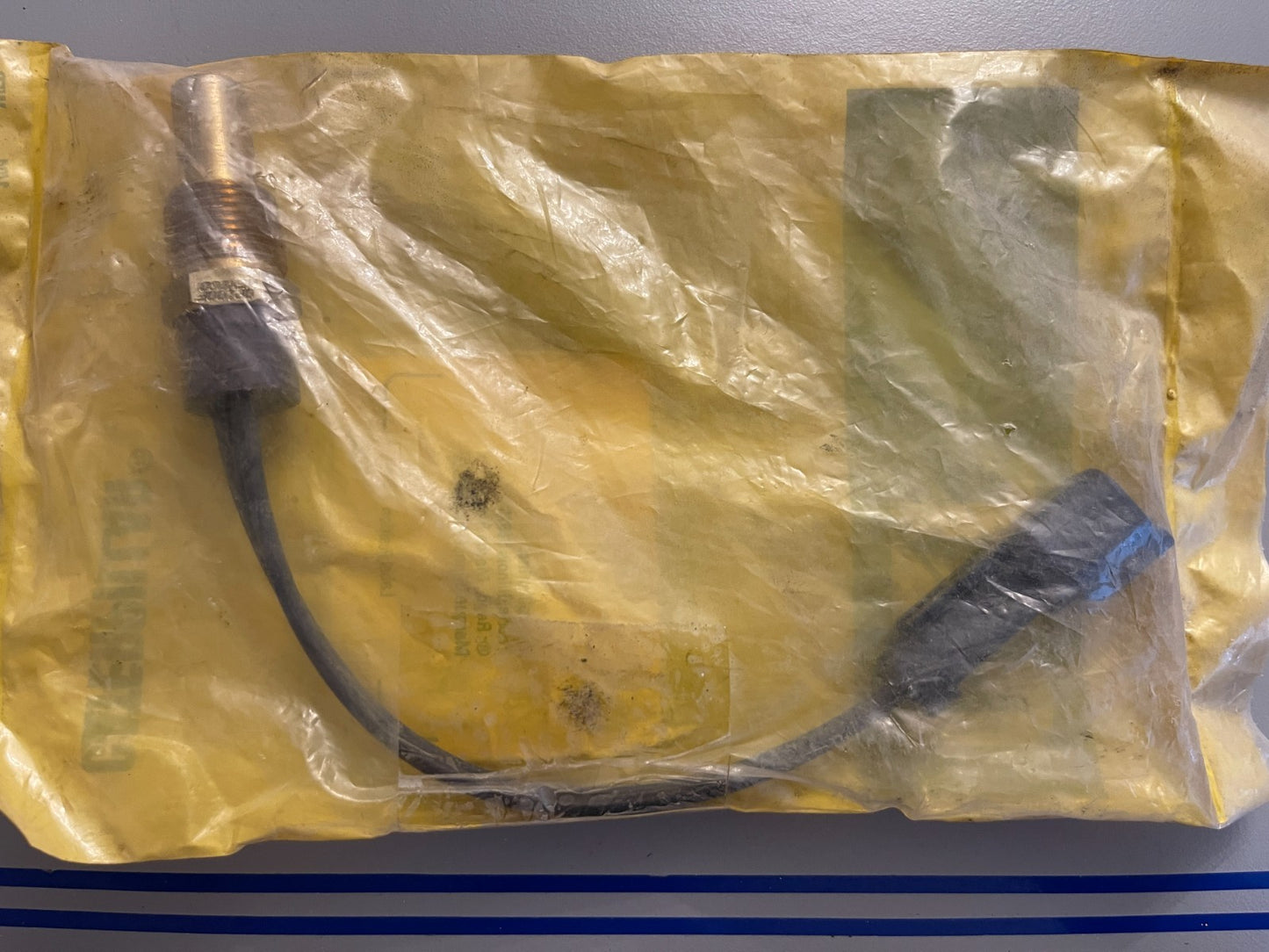 NEW OEM 203-3220 CAT Caterpillar Temperature Switch Assembly 0720