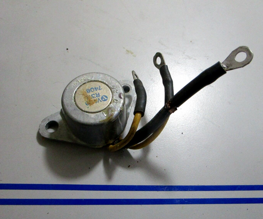 *NEW OEM* 0720 OMC Johnson Evinrude Voltage Regulator 581305 0581305