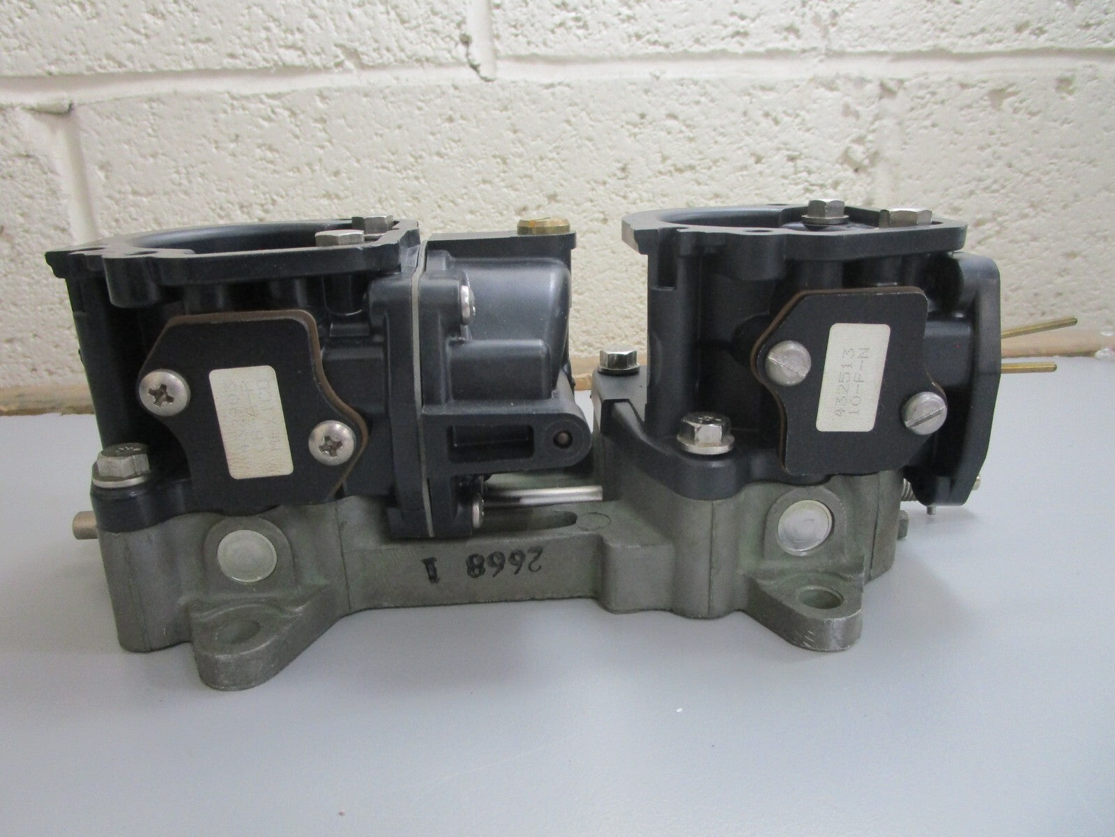 *NEW OEM* (LOT OF 2) 0820 OMC Johnson Evinrude Carburetor 398743 333525