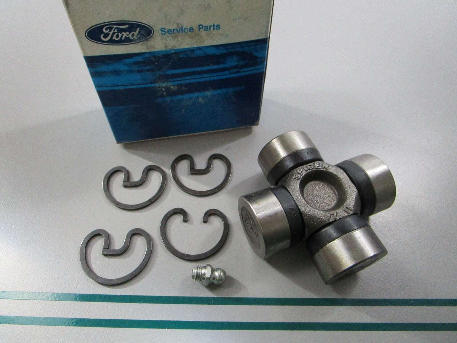 NEW OEM E3T2-4635-B Ford U-Joint Kit 0810