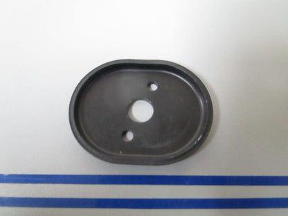 *NEW OEM* 0720 OMC Johnson Evinrude Retainer Plate 3852681