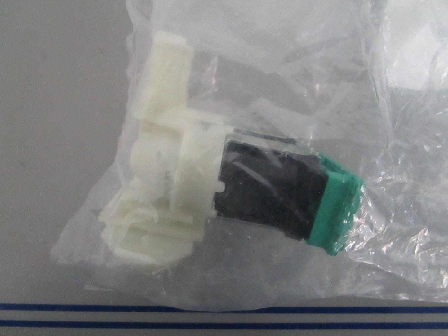 NEW OEM 00428210 Bosch Water Inlet Valve 0820