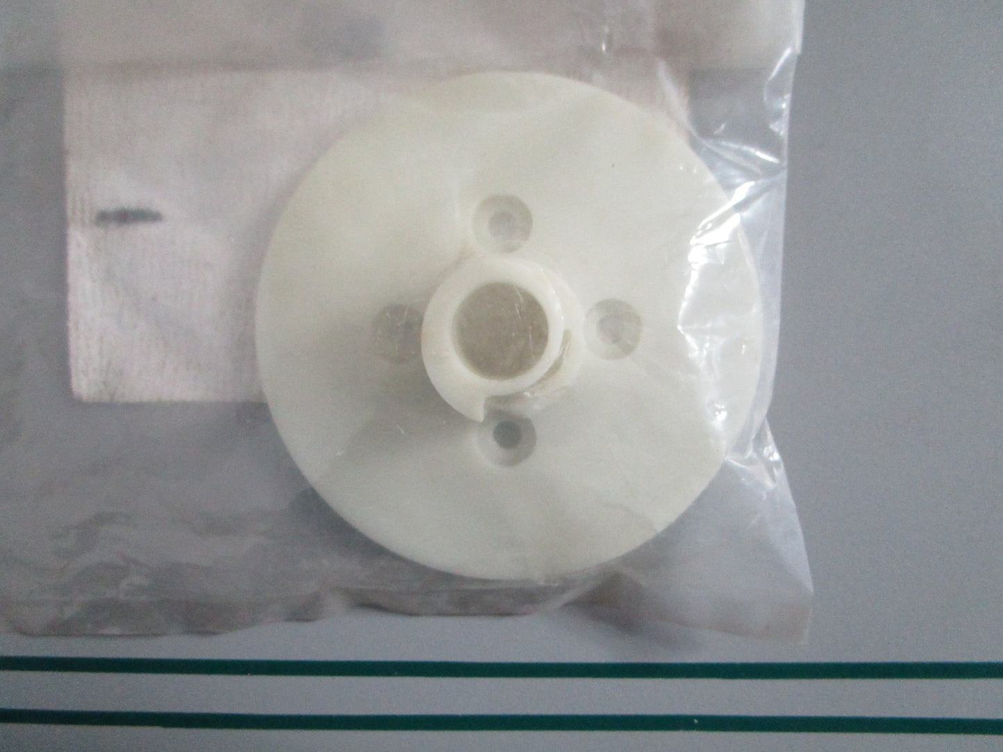 NEW OEM 318939 0318939 OMC Johnson Evinrude Pulley 0820