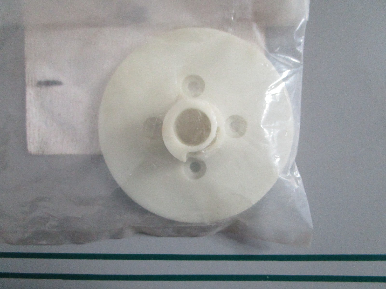 NEW OEM 318939 0318939 OMC Johnson Evinrude Pulley 0820