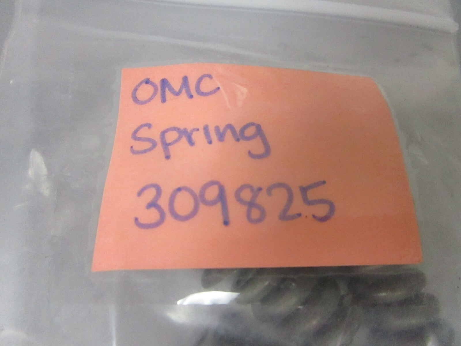 *NEW OEM* (LOT OF 2) 0750 OMC Johnson Evinrude SPRING 309825 0309825