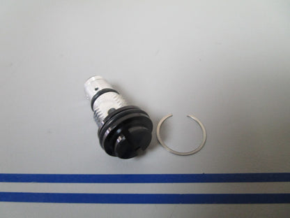 *NEW OEM* 0720 OMC Johnson Evinrude Main Release Valve 5005830