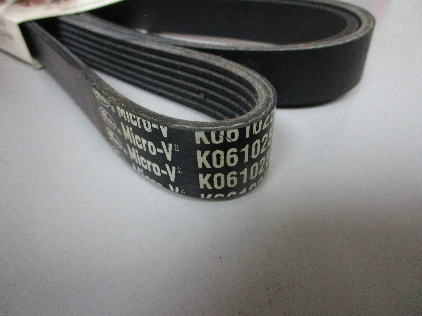 NEW K061025 Gates Micro-V 13/16" x 103" Serpentine Belt 0720