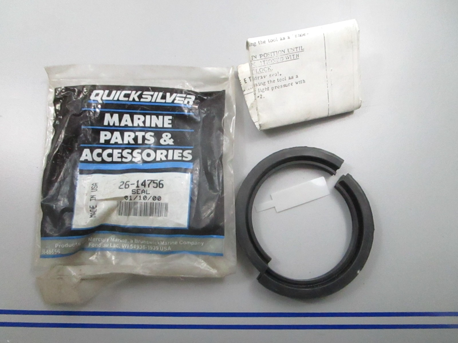 *NEW OEM* 0810 Mercury Quicksilver Seal 26-14726