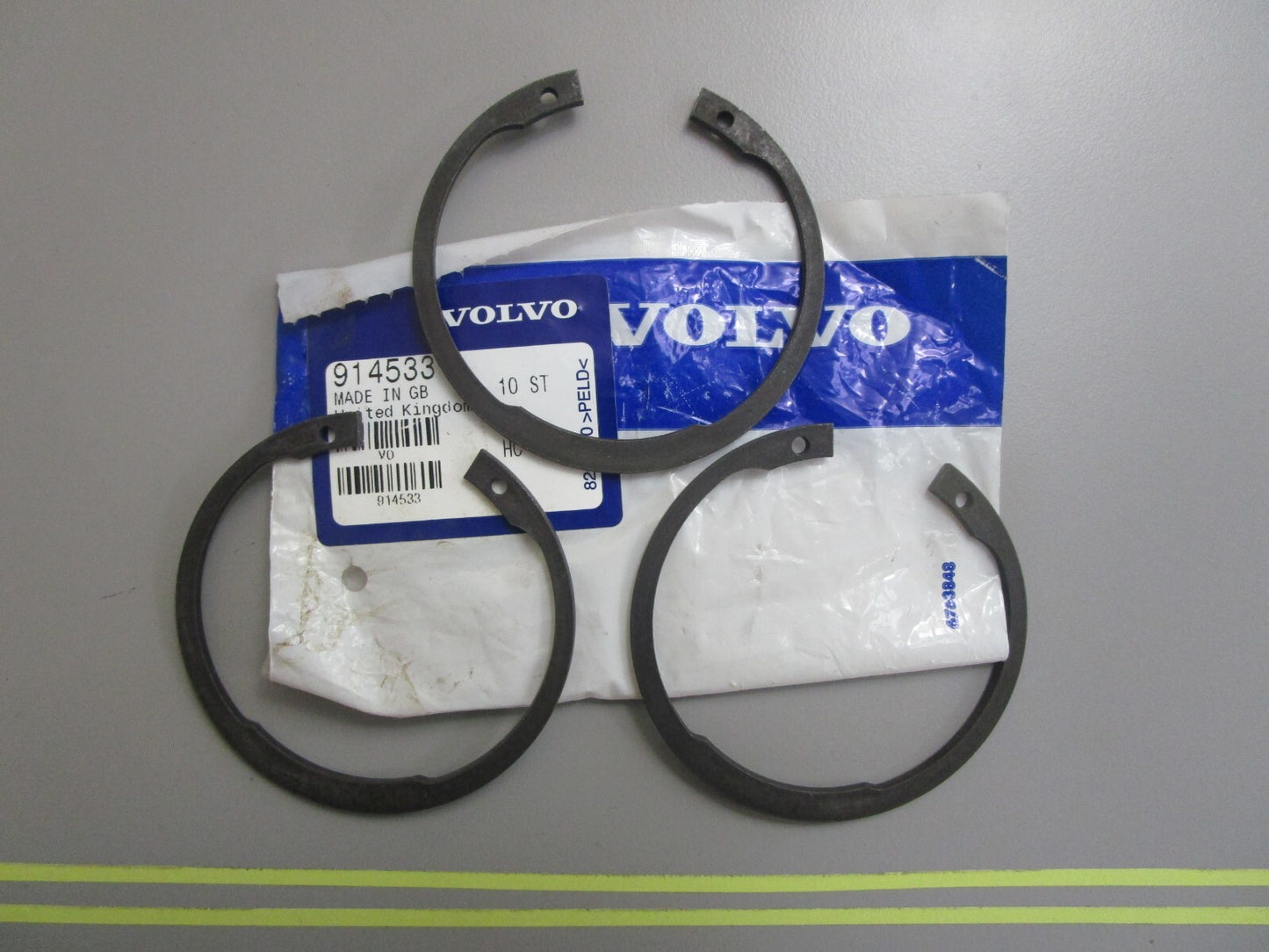 *NEW OEM* (LOT OF 3) 0810 Volvo Penta Snap Ring 914533