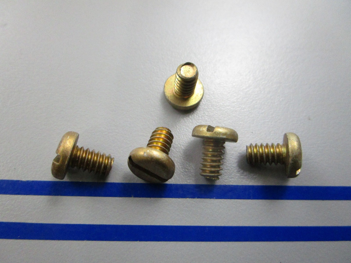 NEW OEM (LOT OF 5) 303212 0303212 OMC Johnson Evinrude  Screw 0810