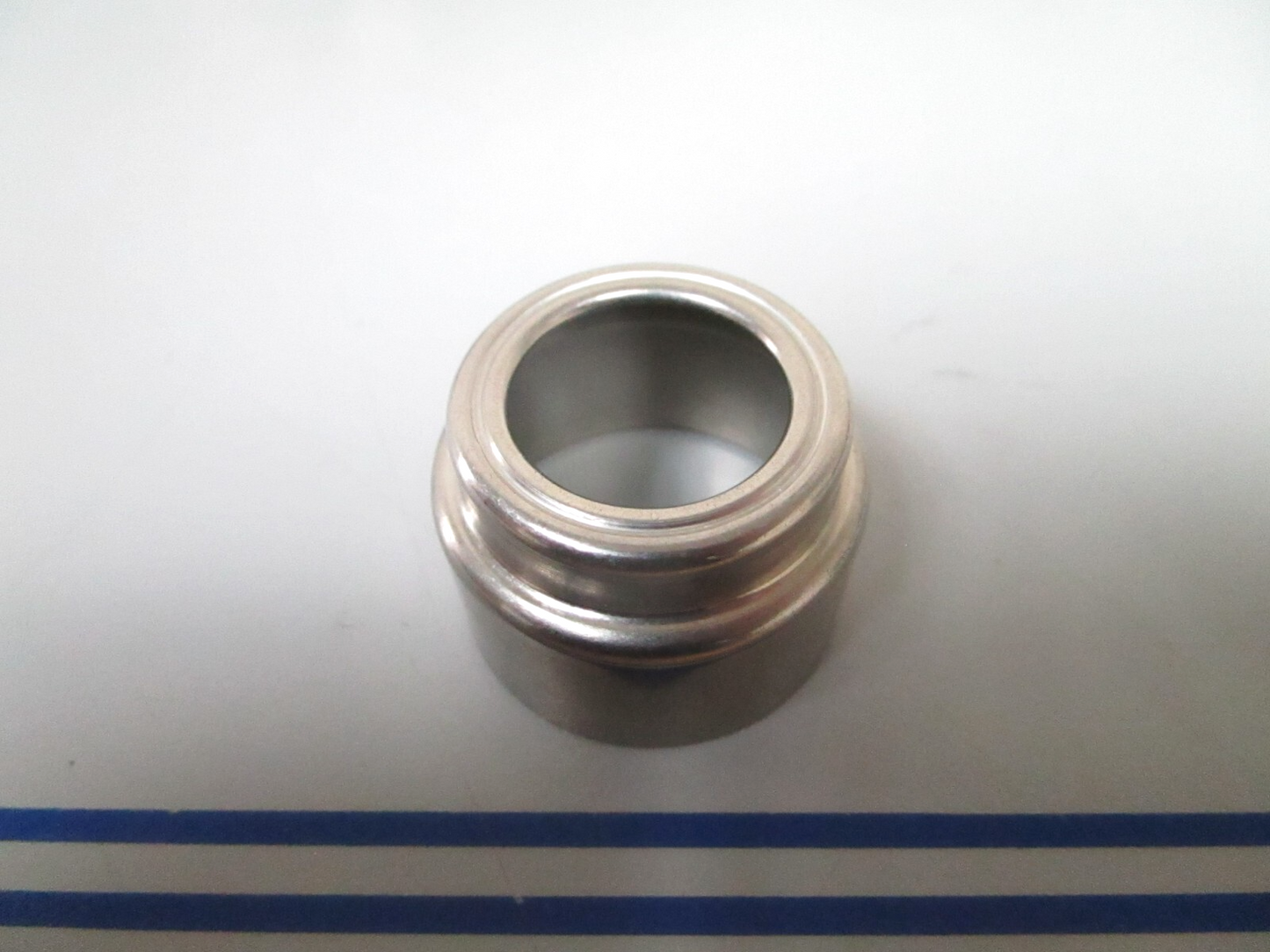 *NEW OEM* 0810 OMC Johnson Evinrude Crankshaft Sleeve 336988 0336988