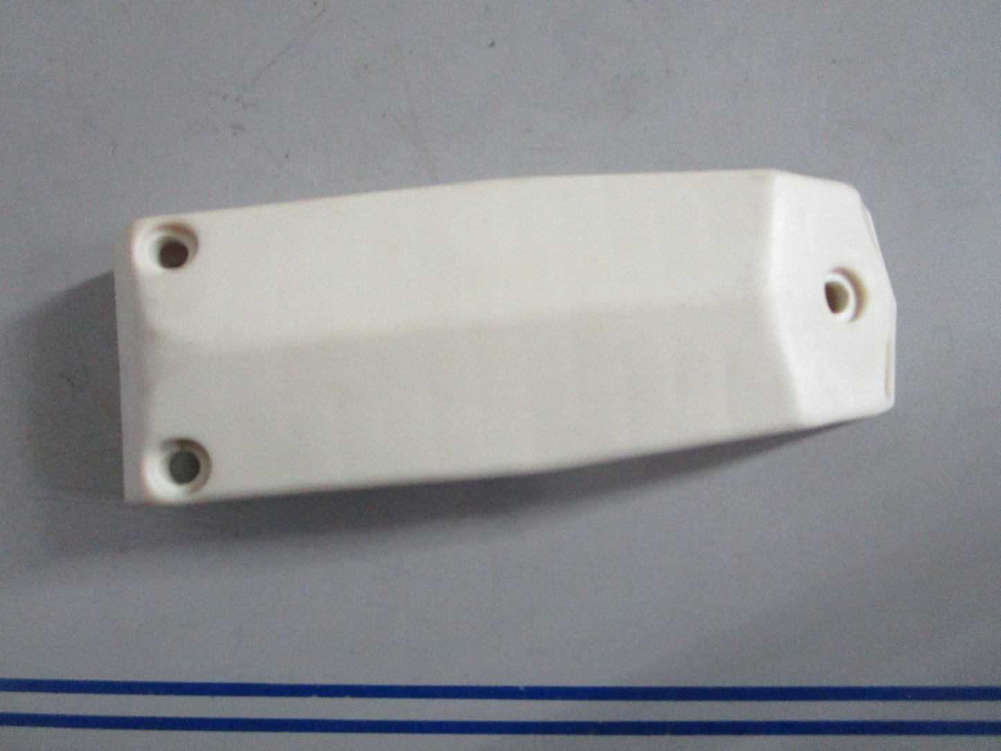 NEW OEM 341426 0341426 OMC Johnson Evinrude Exhaust Relief Cover 0820