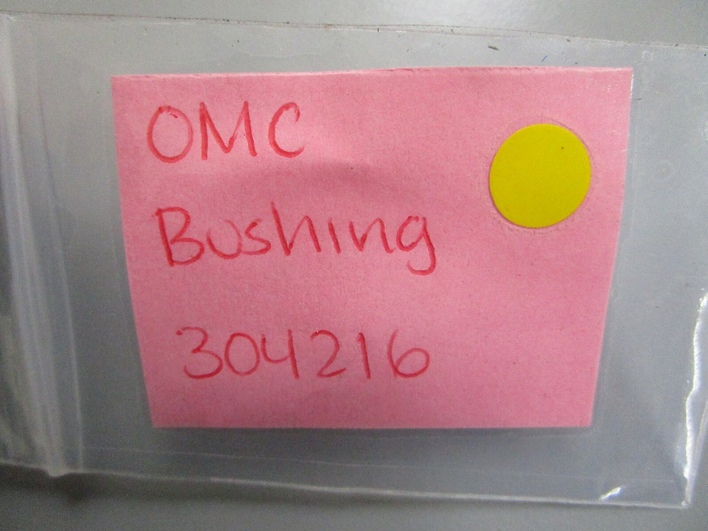 *NEW OEM* (LOT OF 4) 0810 OMC Johnson Evinrude Bushing 304216 0304216