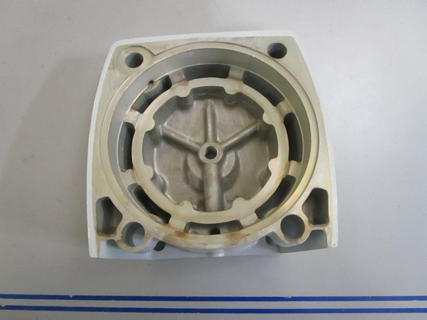 *NEW OEM* 0820 Volvo Penta Cover 854024