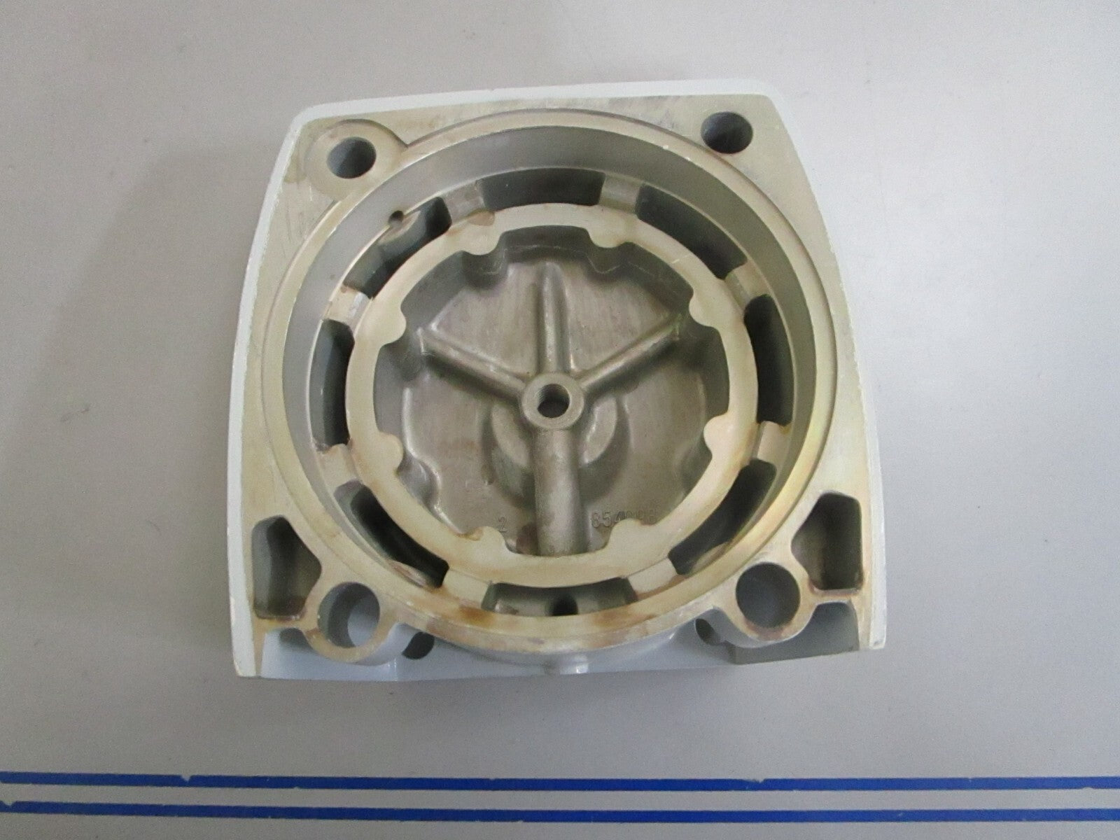 *NEW OEM* 0820 Volvo Penta Cover 854024